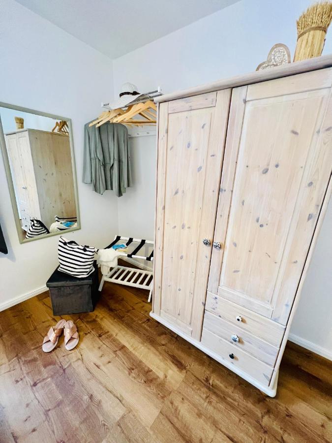 Seelund - Meeresrauschen Lauschen - Ruhiges Sonniges Apartment Mit Garten Und Terrasse Nahe Strand Und Ostsee Schönhagen Eksteriør billede